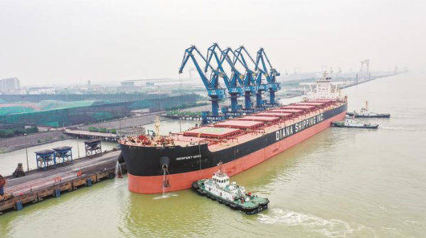20.8萬載重噸刷新紀錄  大型營運海輪首靠如皋港